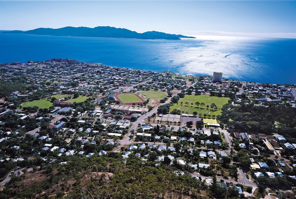 Townsville - ample natural attributes and sublime tropical sailing destination. © Tourism Queensland